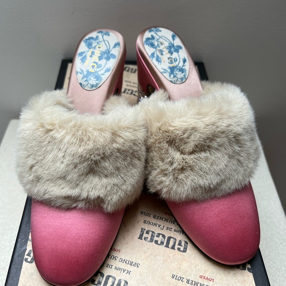 NEW Gucci Candy Crystal faux fur embellished satin mules size 36 - Picture 4 of 7